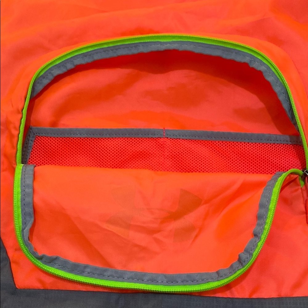 Under Armour • Drawstring Bag - Picture 5 of 13